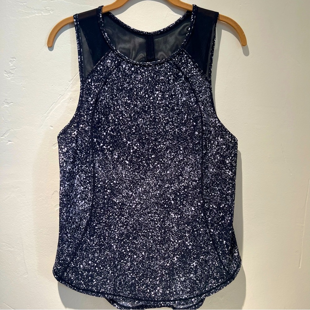 Lululemon sculpted tunic tank top. Multicolored. Black, white and grey NO flaws!